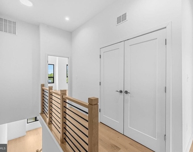 2534 Elvans Road Se - Photo Thumbnail 32