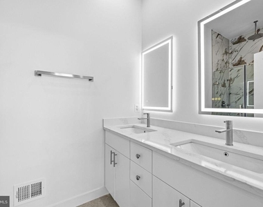 2534 Elvans Road Se - Photo Thumbnail 43