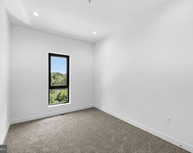 2534 Elvans Road Se - Photo Thumbnail 38