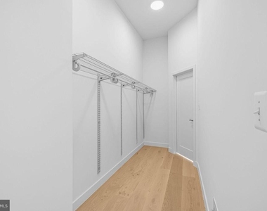 2534 Elvans Road Se - Photo Thumbnail 45