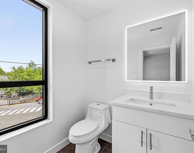 2534 Elvans Road Se - Photo Thumbnail 1