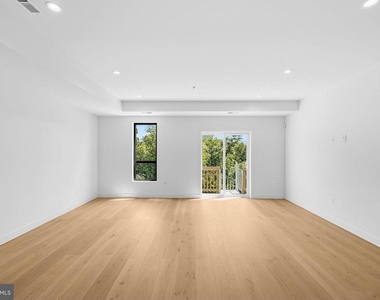 2534 Elvans Road Se - Photo Thumbnail 26