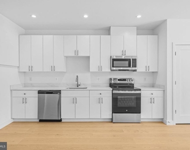 2534 Elvans Road Se - Photo Thumbnail 14