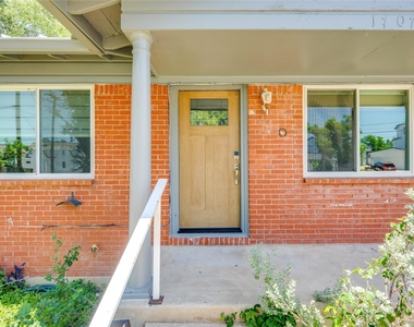 1707 Overhill Dr - Photo Thumbnail 2