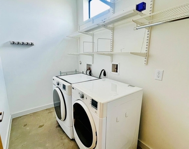 5900 Toscana Ave - Photo Thumbnail 21