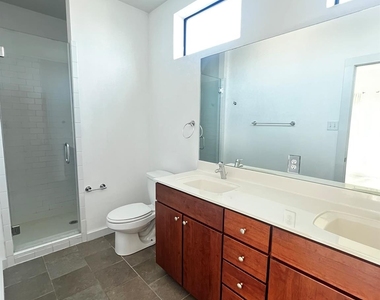 5900 Toscana Ave - Photo Thumbnail 13