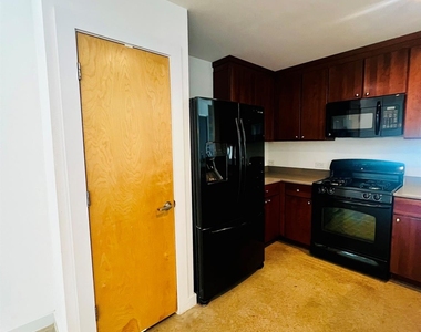 5900 Toscana Ave - Photo Thumbnail 8
