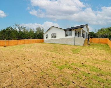 21502 Paine Ave - Photo Thumbnail 20