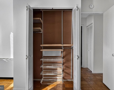 1311 Delaware Avenue Sw - Photo Thumbnail 9