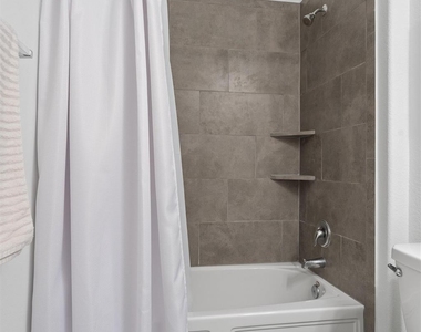 12215 Coronilla Bnd - Photo Thumbnail 30