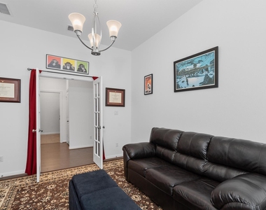 12215 Coronilla Bnd - Photo Thumbnail 6