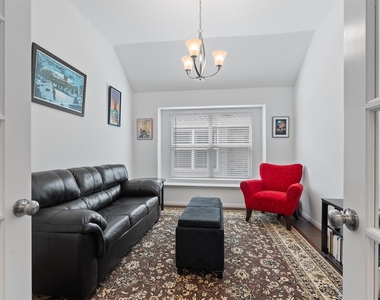12215 Coronilla Bnd - Photo Thumbnail 5