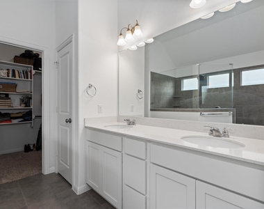 12215 Coronilla Bnd - Photo Thumbnail 17