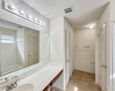 1503 Catalina Dr - Photo Thumbnail 9
