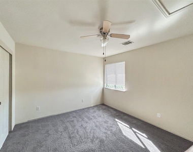 1503 Catalina Dr - Photo Thumbnail 16