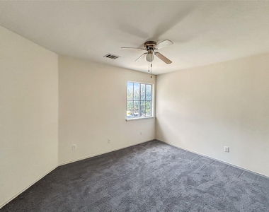 1503 Catalina Dr - Photo Thumbnail 13