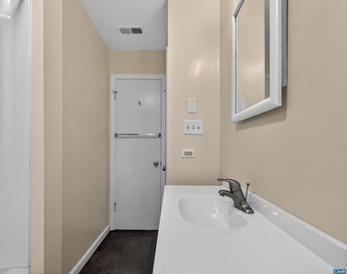 1272 Rio Road East - Photo Thumbnail 15
