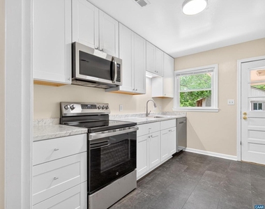 1272 Rio Road East - Photo Thumbnail 5