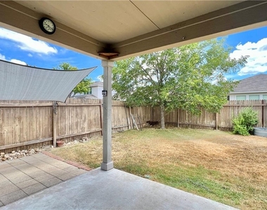 784 Kingfisher Ln - Photo Thumbnail 16