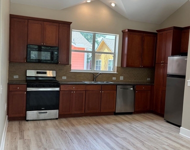 1601 Miriam Ave - Photo Thumbnail 7