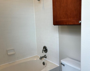 1601 Miriam Ave - Photo Thumbnail 17