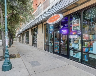 711 W 21st St - Photo Thumbnail 27