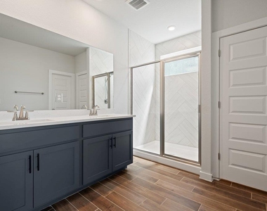 368 Banff Dr - Photo Thumbnail 18