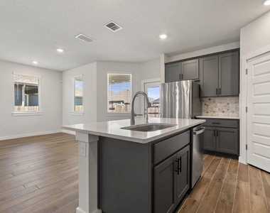 368 Banff Dr - Photo Thumbnail 12