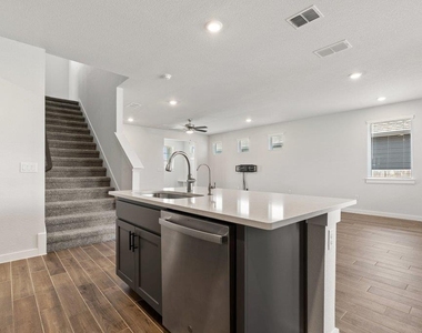 368 Banff Dr - Photo Thumbnail 14