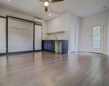 2406 E 16th St - Photo Thumbnail 32