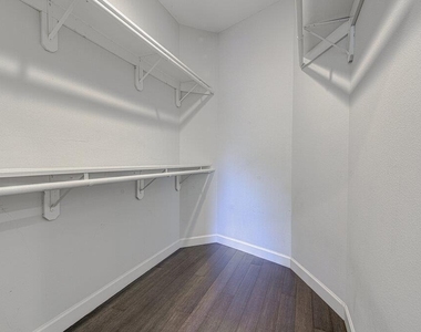 2406 E 16th St - Photo Thumbnail 7