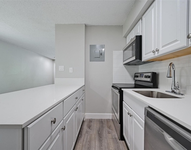 1200 Banister Ln - Photo Thumbnail 10