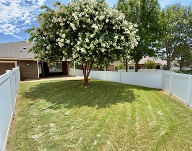 1901 Main St - Photo Thumbnail 26