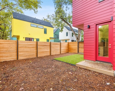 1118 Walton Ln - Photo Thumbnail 14