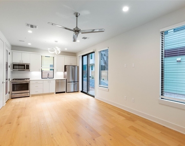 1118 Walton Ln - Photo Thumbnail 2