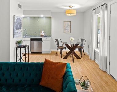 2200 Dickson Dr - Photo Thumbnail 7
