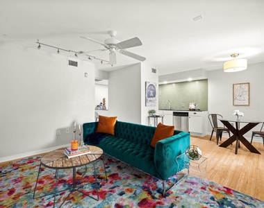 2200 Dickson Dr - Photo Thumbnail 6