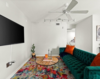 2200 Dickson Dr - Photo Thumbnail 5