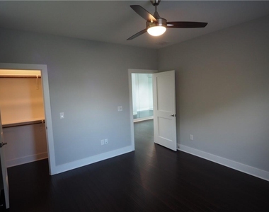 6913 Providence Ave - Photo Thumbnail 21