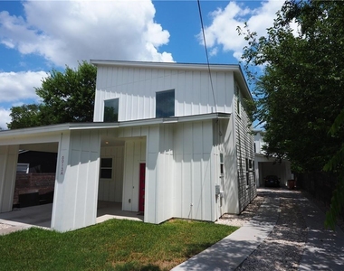 6913 Providence Ave - Photo Thumbnail 1
