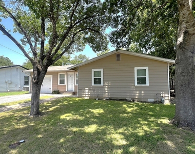 409 Oscar St - Photo Thumbnail 12