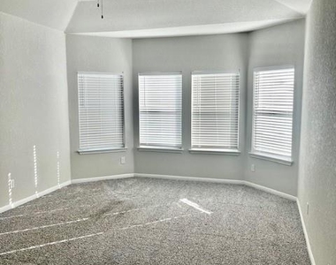 102 Ostracoda Ln - Photo Thumbnail 6