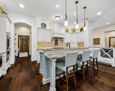 4501 Spanish Oaks Club Blvd - Photo Thumbnail 10