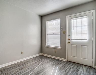 106 Verna Spur - Photo Thumbnail 12