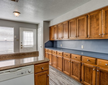 106 Verna Spur - Photo Thumbnail 10