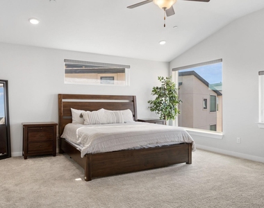 1417 Kramer Ln - Photo Thumbnail 13