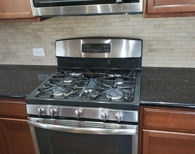 18509 Bassano Ave - Photo Thumbnail 11