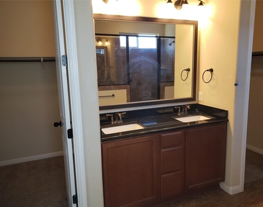 18509 Bassano Ave - Photo Thumbnail 15