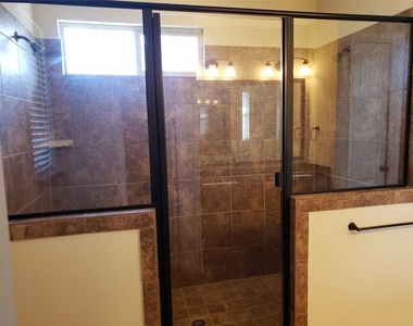 18509 Bassano Ave - Photo Thumbnail 17