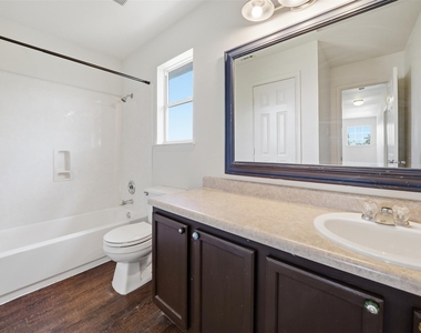 104 Carol Ave - Photo Thumbnail 27